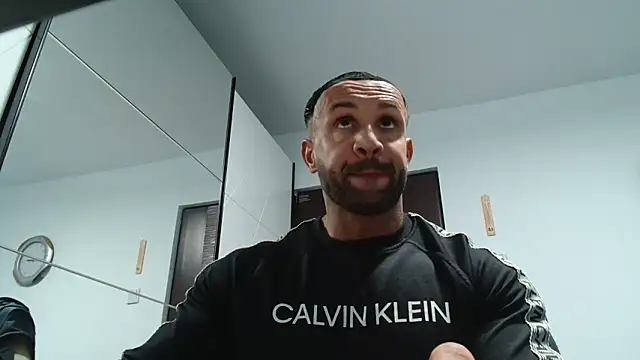 Magnificmuscles89 online show from April 23, 2026, 11:42 am