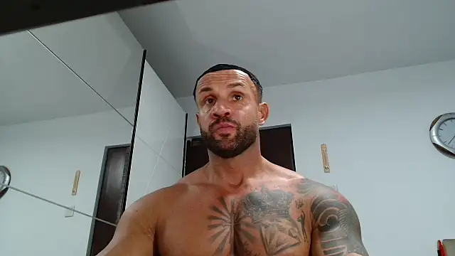 Magnificmuscles89 online show from May 7, 2026, 10:37 pm