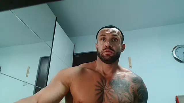 Magnificmuscles89 online show from May 18, 2026, 10:32 am