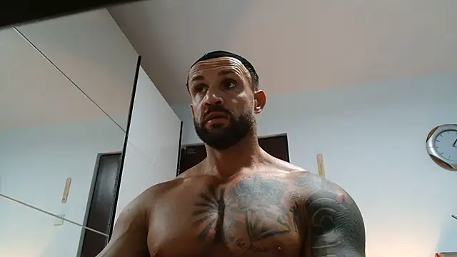 Magnificmuscles89 online show from May 25, 2026, 10:21 am