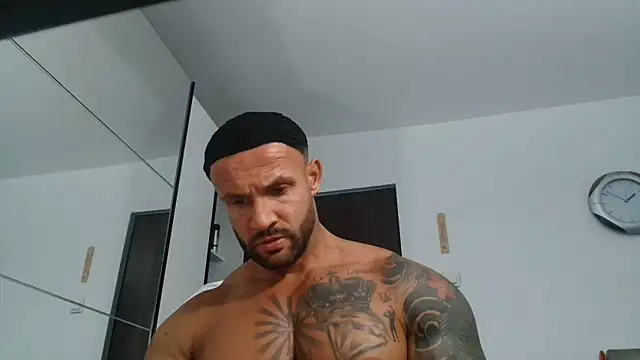 Magnificmuscles89 online show from May 27, 2026, 10:51 pm