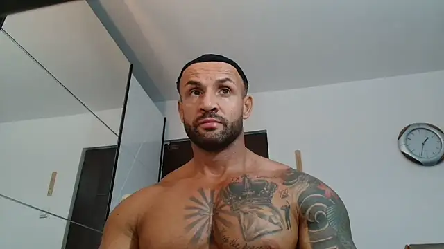 Magnificmuscles89 online show from June 1, 2026, 10:33 pm
