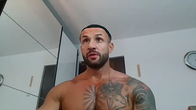 Magnificmuscles89 online show from June 3, 2026, 10:26 pm