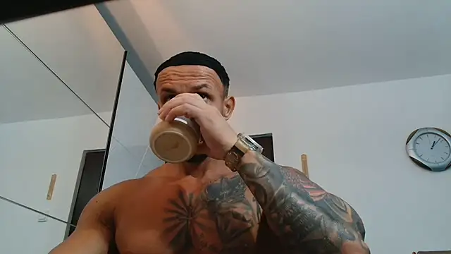 Magnificmuscles89 online show from June 16, 2026, 10:07 am