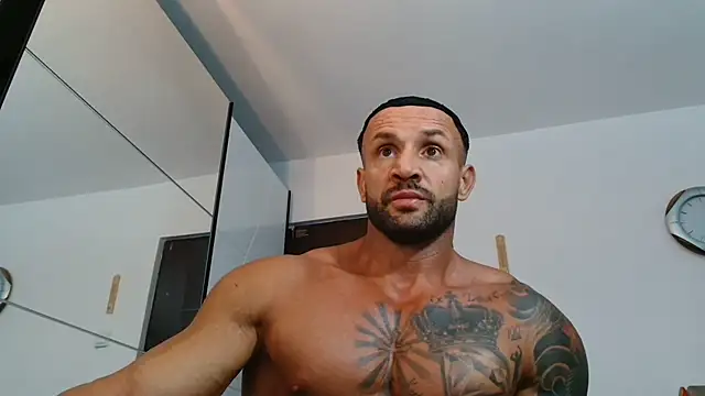 Magnificmuscles89 online show from June 24, 2026, 10:31 pm