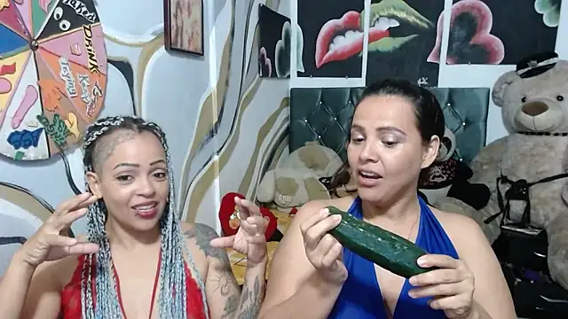 manzanahot9 online show from November 16, 2025, 10:37 pm