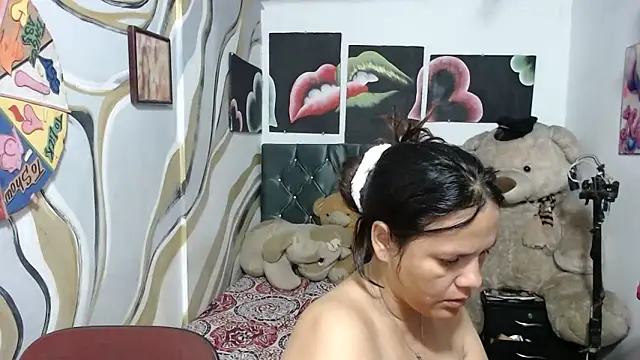 manzanahot9 online show from March 19, 2026, 11:58 am