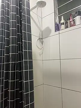 couple shy online show from January 6, 2026, 2:04 am