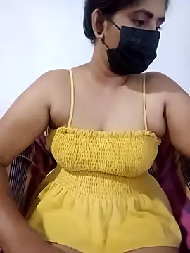 SLZAARA online show from October 9, 2025, 3:26 am