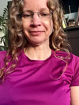 AnnikaRose online show from April 22, 2026, 5:54 am