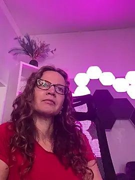 AnnikaRose online show from April 23, 2026, 9:52 am