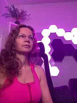 Snapshot of AnnikaRose chatting on April 29, 2026, 6:17 am AnnikaRose online show from April 29, 2026, 6:17 am