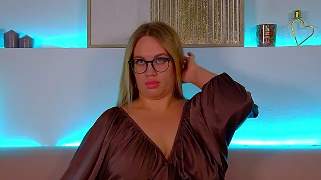 MariaNeumann online show from March 2, 2025, 12:42 am