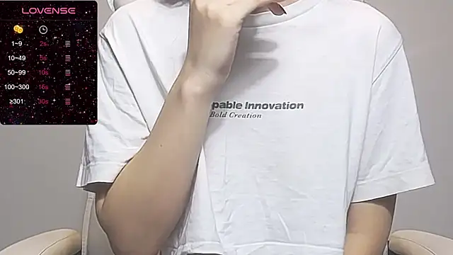 RRUUBBYYY online show from November 26, 2025, 7:53 am