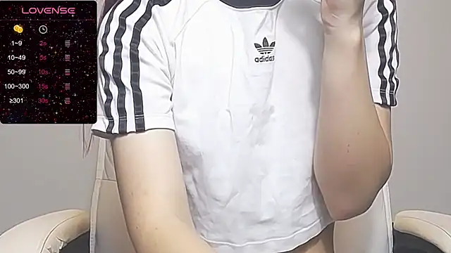 RRUUBBYYY online show from November 28, 2025, 7:33 am