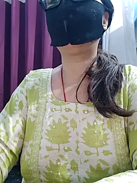 Aishwaryaa 69 online show from April 6, 2026, 2:31 am