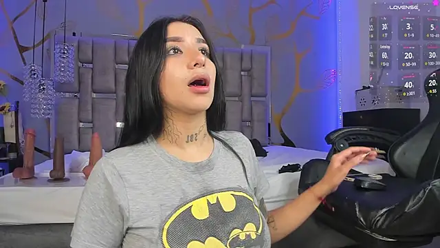 Leiaa  online show from January 13, 2025, 6:38 am