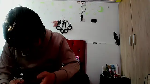 Sweet-Suck69 online show from January 6, 2025, 8:18 pm