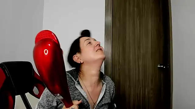 Sweet-Suck69 online show from February 20, 2025, 5:44 am