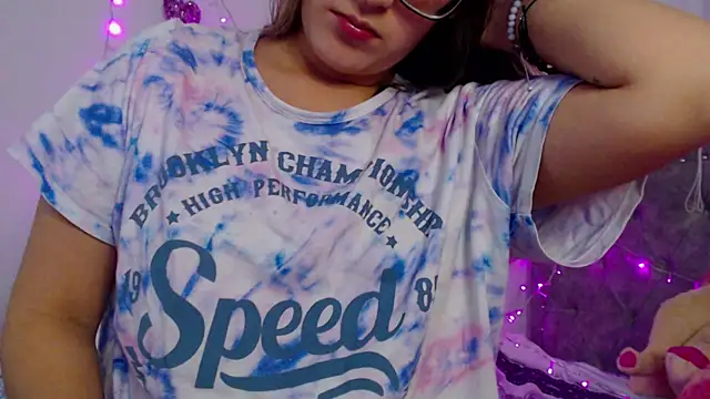 Giia paiige18 online show from March 22, 2025, 6:11 am