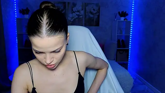 Snapshot of EmmyMills chatting on May 31, 2026, 7:26 pm EmmyMills online show from May 31, 2026, 7:26 pm
