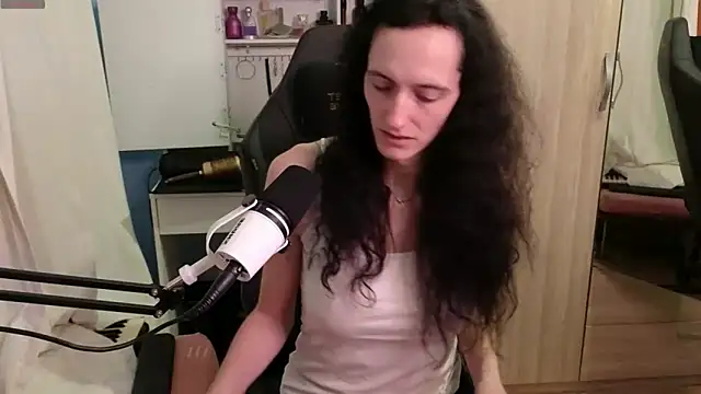 MemiKouki online show from March 30, 2026, 7:04 pm