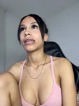 Miaa love6969 online show from April 21, 2026, 1:42 am