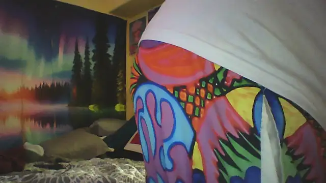 Snapshot of Mic_Oxinner chatting on May 13, 2026, 9:11 pm Mic Oxinner online show from May 13, 2026, 9:11 pm