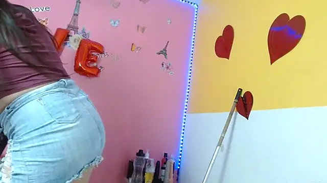 monickhot303av online show from February 25, 2025, 7:31 am