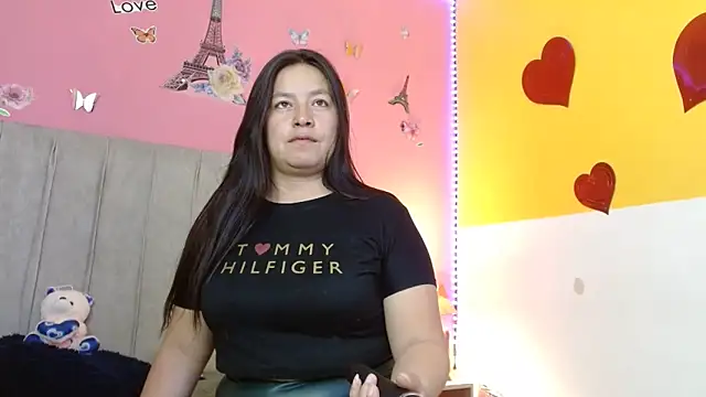 monickhot303av online show from September 25, 2025, 3:21 am