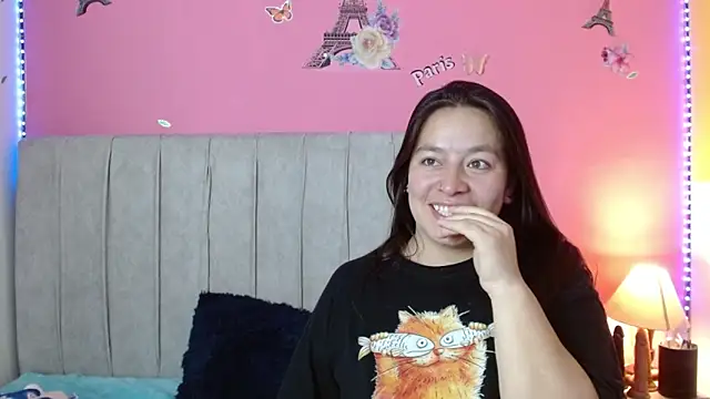 monickhot303av online show from November 20, 2025, 3:18 am