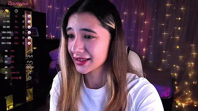 DarlaLike online show from December 11, 2024, 4:07 am