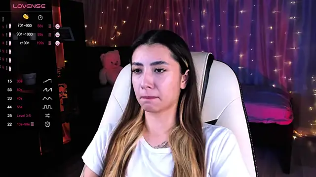 DarlaLike online show from December 28, 2024, 7:44 am