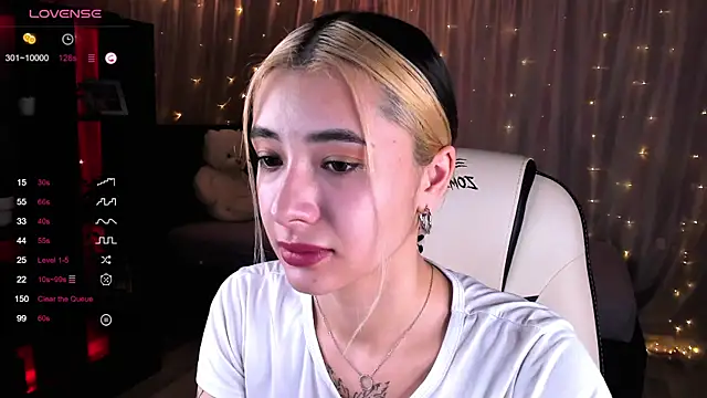 DarlaLike online show from February 5, 2025, 5:09 am