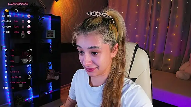 DarlaLike online show from March 6, 2025, 7:57 am