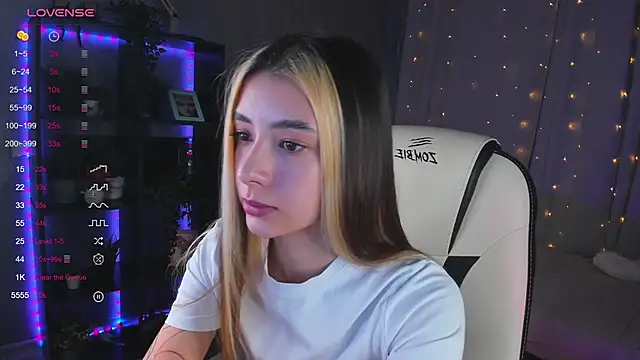 DarlaLike online show from March 19, 2025, 3:41 am