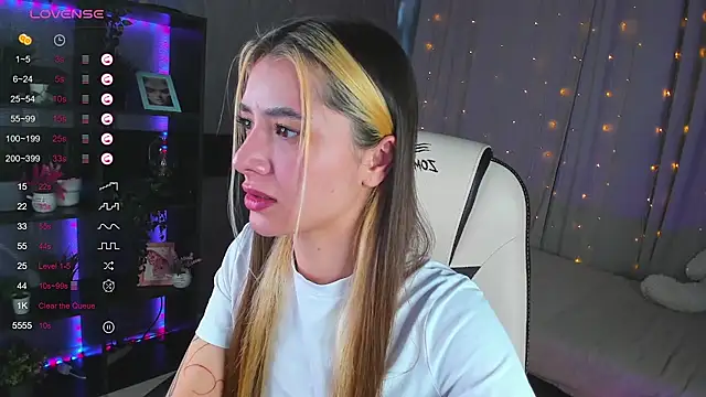 DarlaLike online show from March 20, 2025, 4:07 am