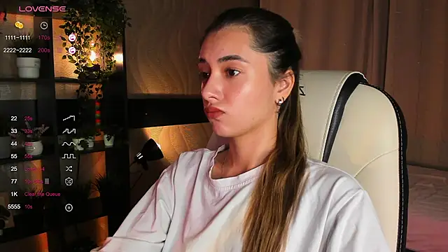 DarlaLike online show from October 5, 2025, 4:11 am