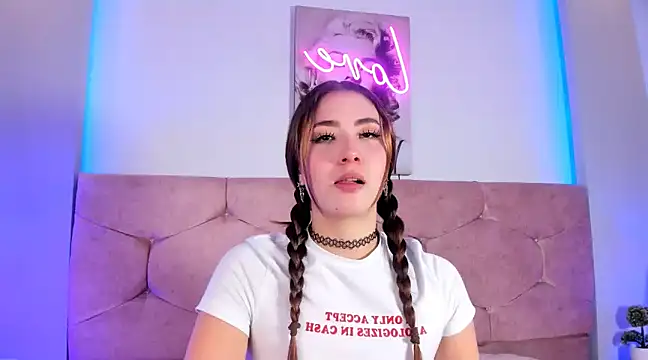 lunar leen online show from February 20, 2025, 6:57 pm