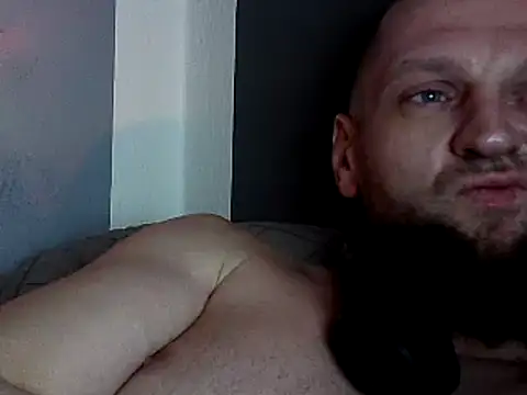 donhulio482 online show from February 28, 2025, 6:21 am