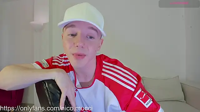 niico 18 online show from December 4, 2024, 2:04 pm