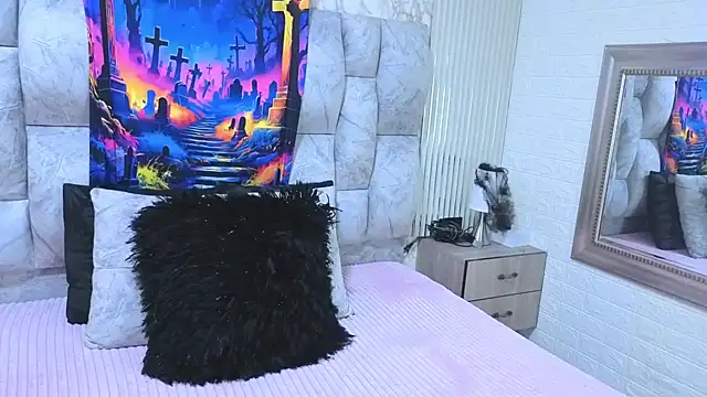 charlotte  G online show from October 12, 2025, 12:37 pm