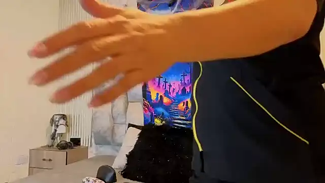 charlotte  G online show from October 16, 2025, 11:11 am