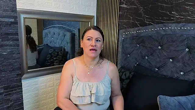 charlotte  G online show from June 3, 2026, 11:24 am