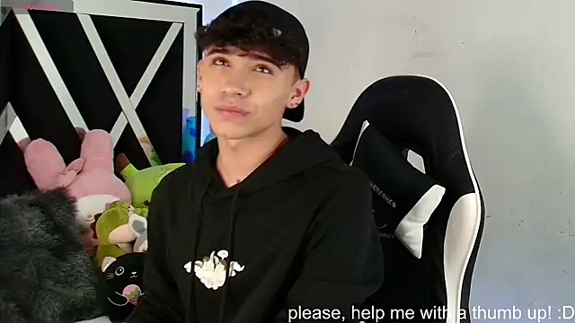 Snapshot of Niico_Cruz chatting on December 31, 2024, 6:05 am Niico Cruz online show from December 31, 2024, 6:05 am