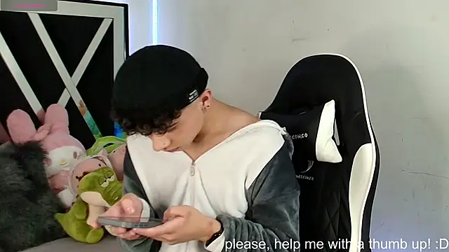 Snapshot of Niico_Cruz chatting on January 5, 2025, 11:01 pm Niico Cruz online show from January 5, 2025, 11:01 pm