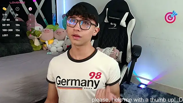 Snapshot of Niico_Cruz chatting on January 9, 2025, 8:13 am Niico Cruz online show from January 9, 2025, 8:13 am