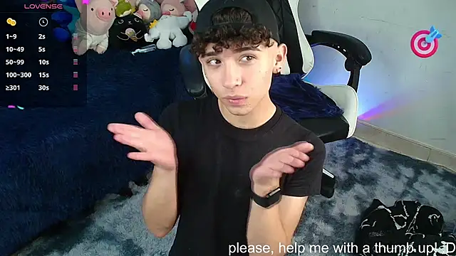 Snapshot of Niico_Cruz chatting on January 13, 2025, 7:54 am Niico Cruz online show from January 13, 2025, 7:54 am