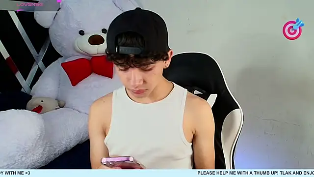 Snapshot of Niico_Cruz chatting on February 9, 2025, 6:01 am Niico Cruz online show from February 9, 2025, 6:01 am