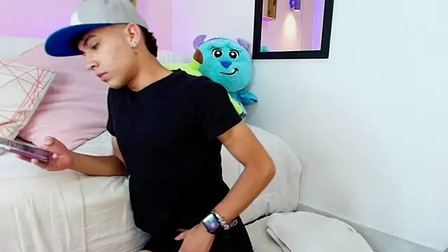 Snapshot of Niico_Cruz chatting on March 1, 2025, 4:37 am Niico Cruz online show from March 1, 2025, 4:37 am